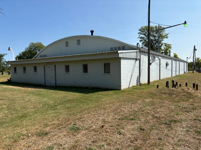 10066 N Carthage Pike, Carthage, IN for sale - Building Photo - Image 1 of 1