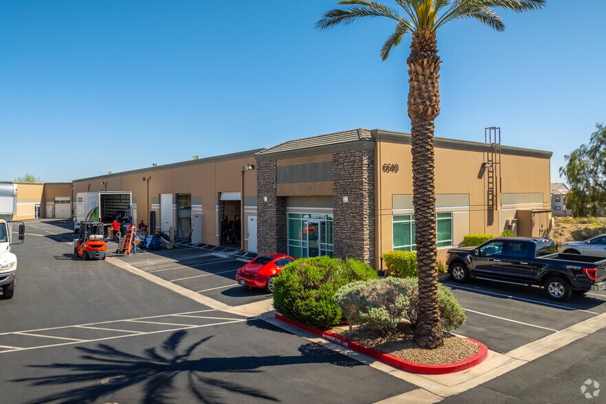 6640 S Tenaya Way, Las Vegas, NV for lease - Primary Photo - Image 1 of 43