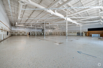 61101-61125 Airport Rd, Slidell, LA for lease Interior Photo- Image 1 of 4