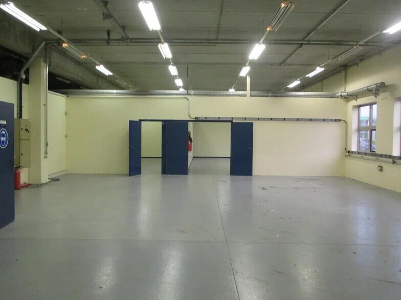 1 Rue Enrico Fermi, Saint-Thibault-des-Vignes for lease - Building Photo - Image 2 of 32