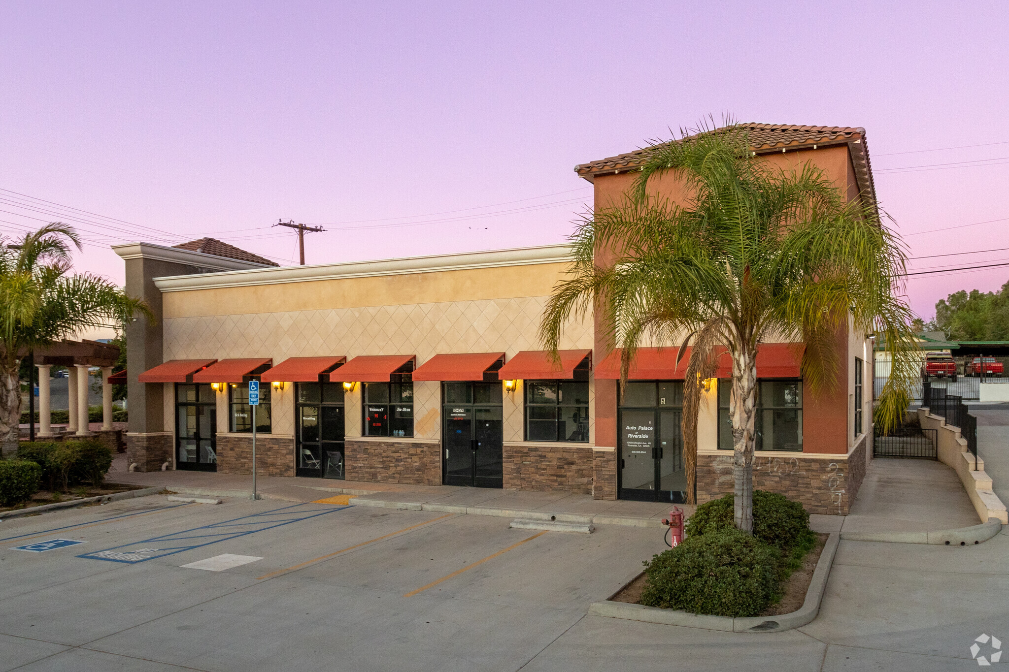 10465 Arlington Ave, Riverside, CA for lease Building Photo- Image 1 of 20