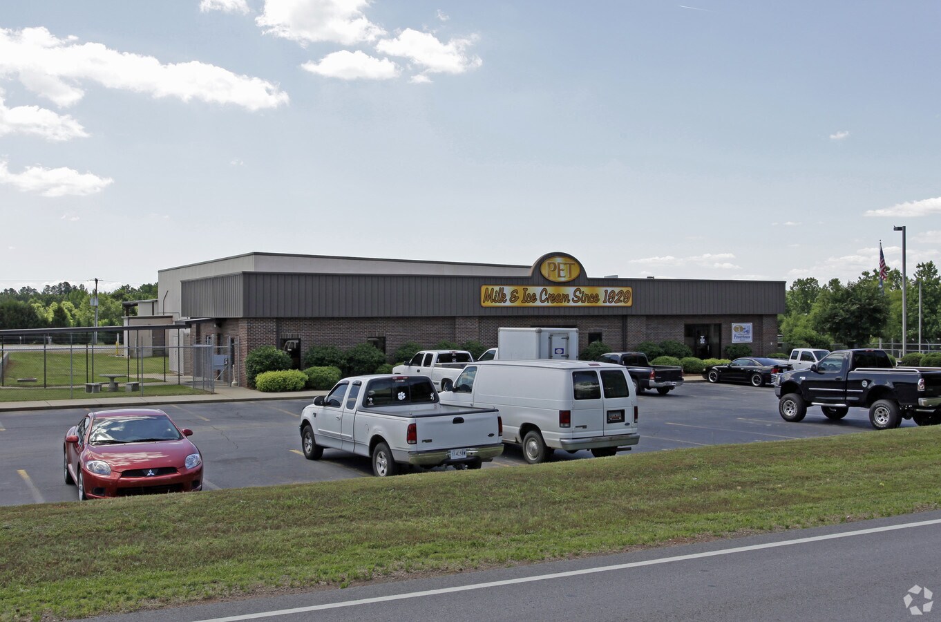 911 Berry Shoals Rd, Duncan, SC 29334