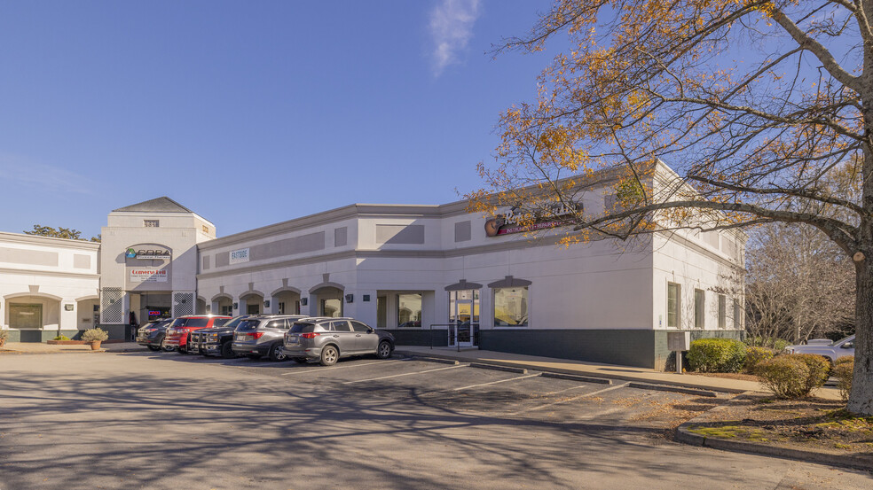 551 E Main St, Spartanburg, SC for lease - Building Photo - Image 3 of 12