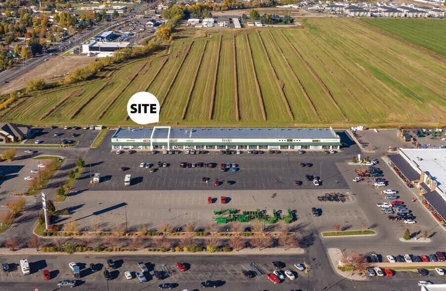 939 S 25th E, Ammon, ID for sale - Primary Photo - Image 1 of 1