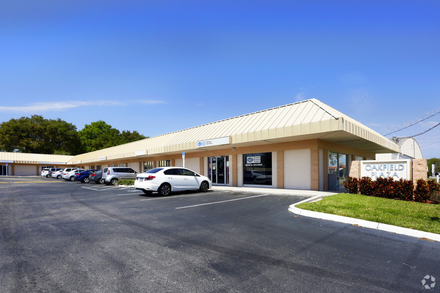 212-286 S Moon Ave, Brandon, FL for sale - Primary Photo - Image 1 of 1