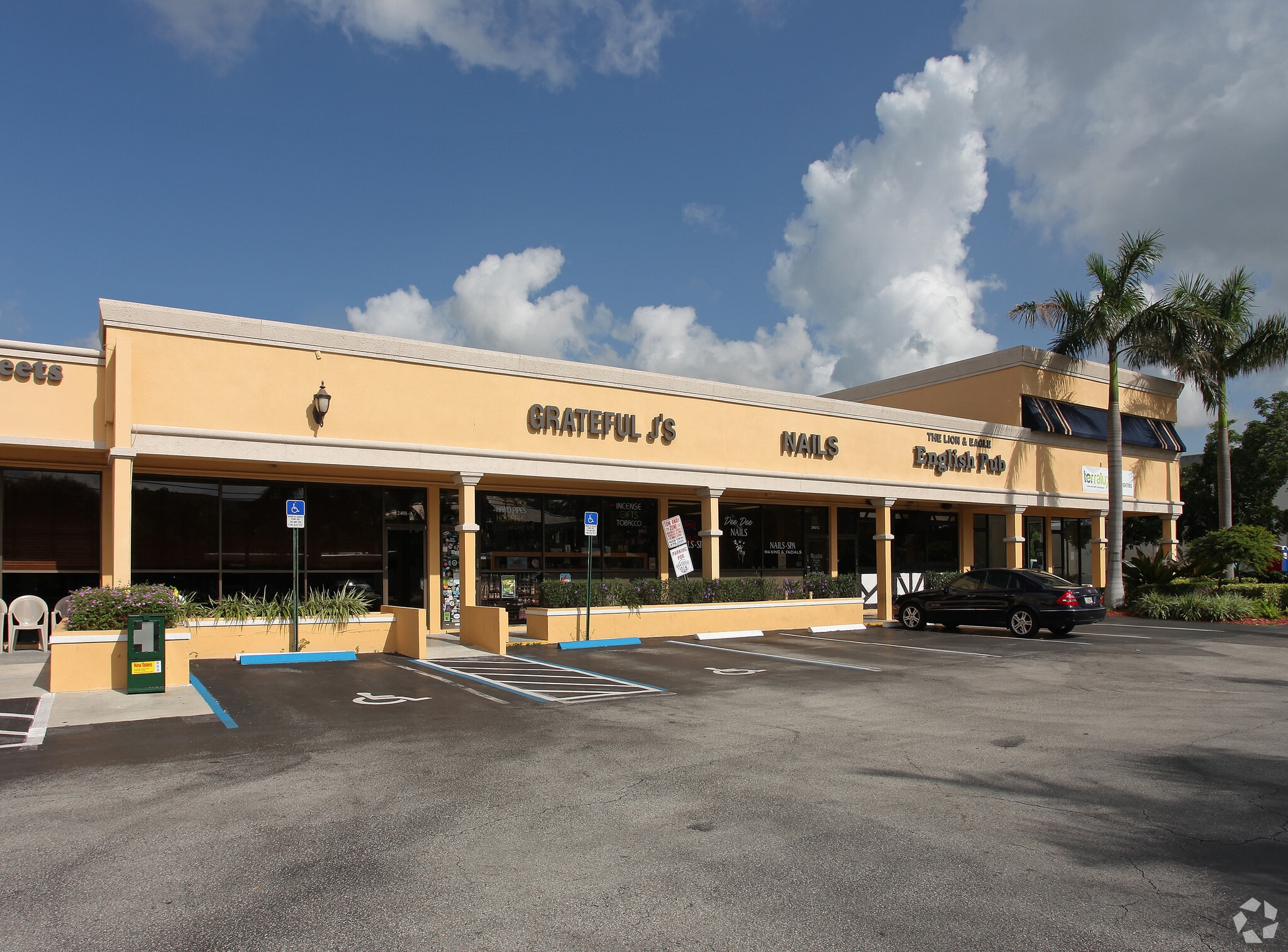 2401 N Federal Hwy, Boca Raton, FL for lease Primary Photo- Image 1 of 4