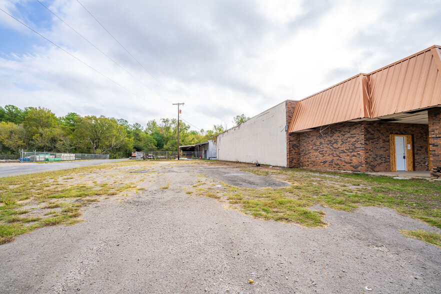 611 S Fletcher St, Jasper, TX for sale - Building Photo - Image 2 of 9