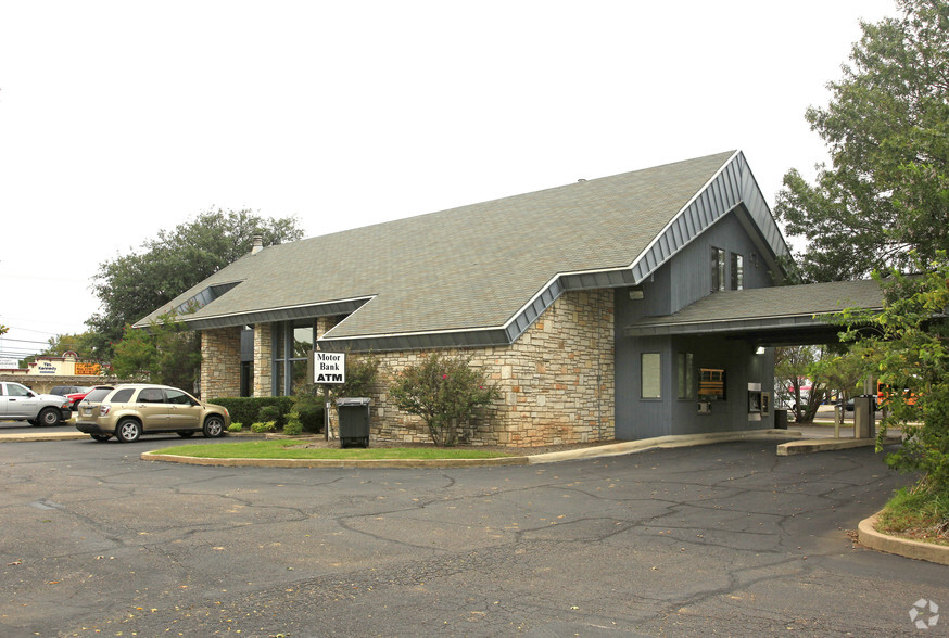 1103 Williams Dr, Georgetown, TX for lease - Building Photo - Image 3 of 3