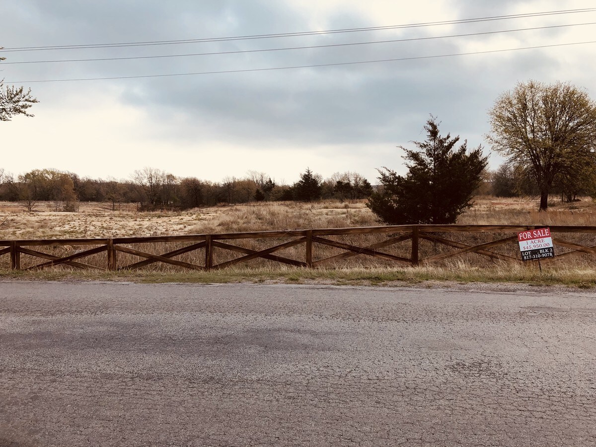 8401 Old Springtown Rd, Springtown, TX 76082