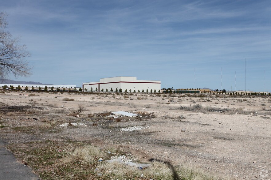 1899 W Brooks Ave, North Las Vegas, NV for sale - Primary Photo - Image 1 of 1