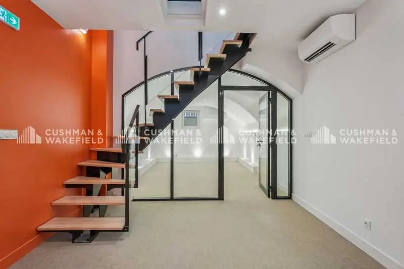 34 Rue Vaubecour, Lyon for lease - Interior Photo - Image 2 of 20