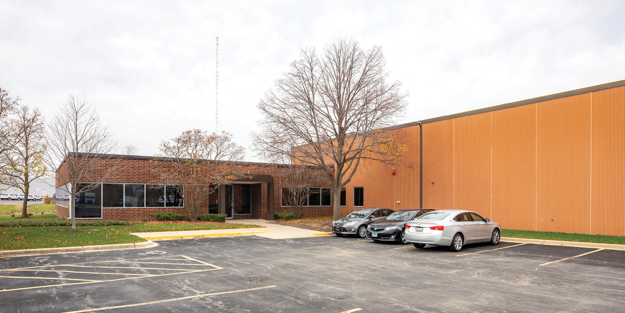 700 High Grove Blvd, Glendale Heights, IL for lease Building Photo- Image 1 of 3