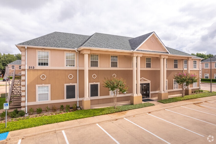 309 S Jupiter Rd, Allen, TX for lease - Primary Photo - Image 1 of 16