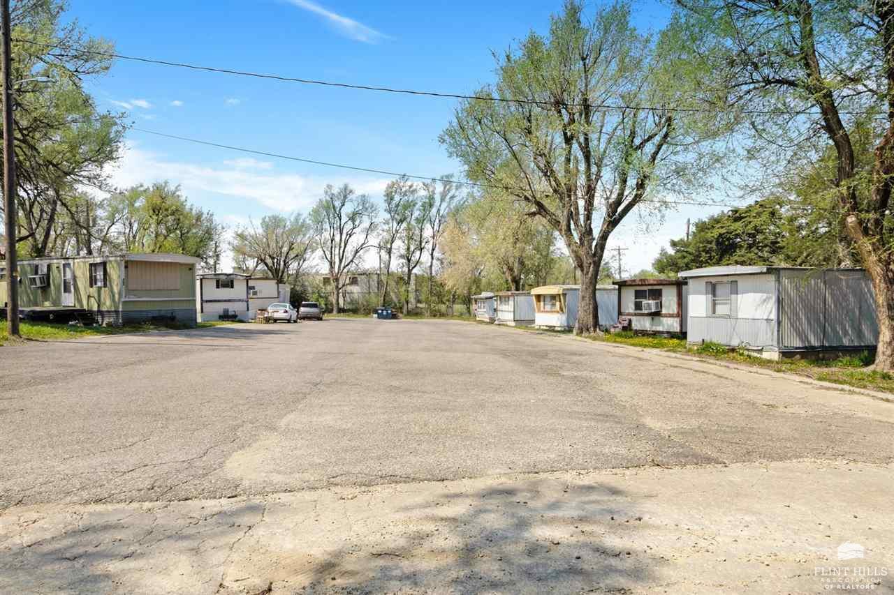 130 E Flint Hills Blvd, Junction City, KS for sale Primary Photo- Image 1 of 1