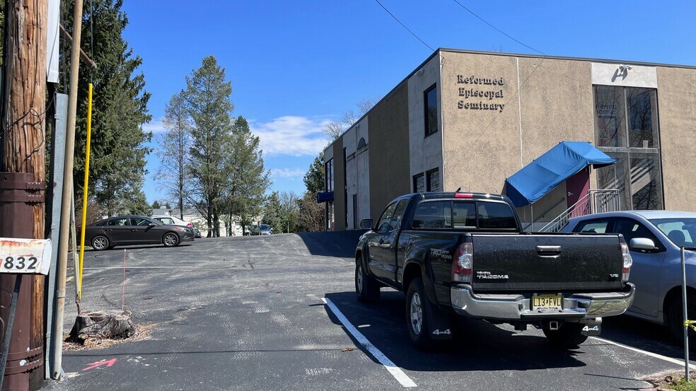 826 2nd Ave, Blue Bell, PA for sale - Primary Photo - Image 1 of 16