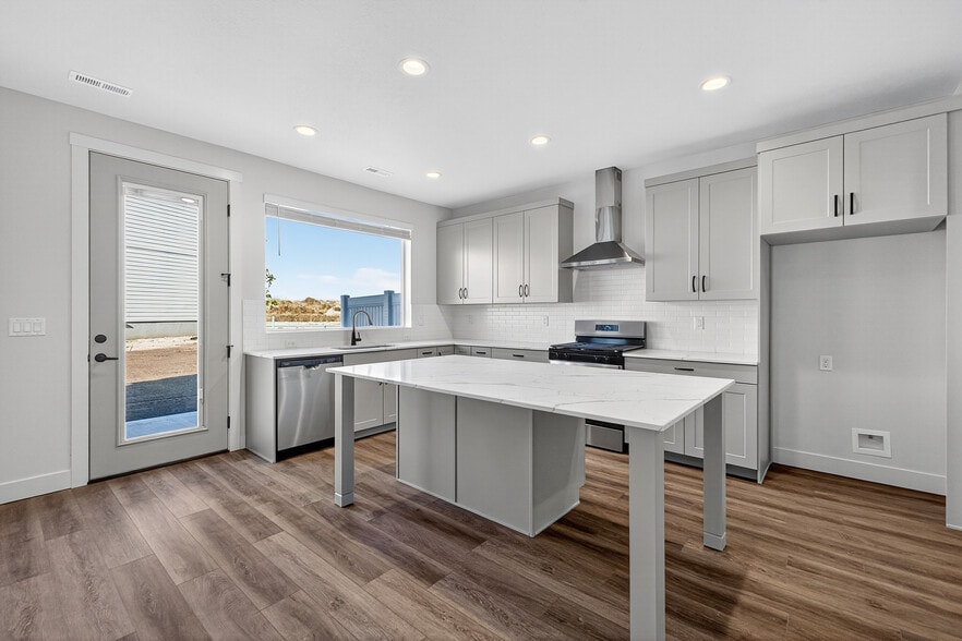 2770 N 2775 W, Plain City, UT for sale - Building Photo - Image 3 of 23