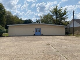 1243 Nelle St, Tupelo MS - Warehouse