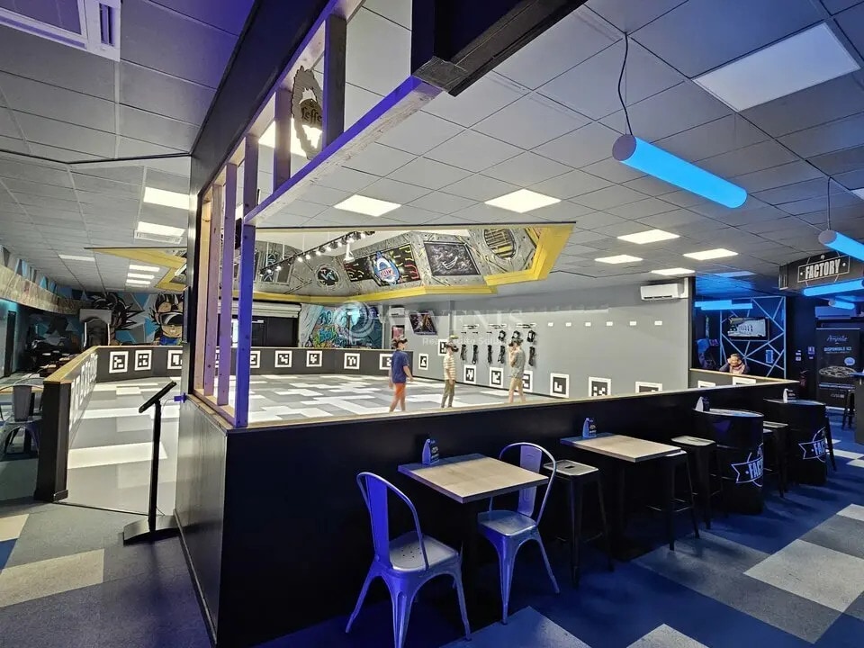 Retail in Marzy for sale Interior Photo- Image 1 of 4