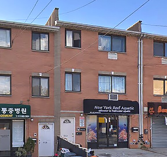 4562 162nd St, Flushing, NY 11358