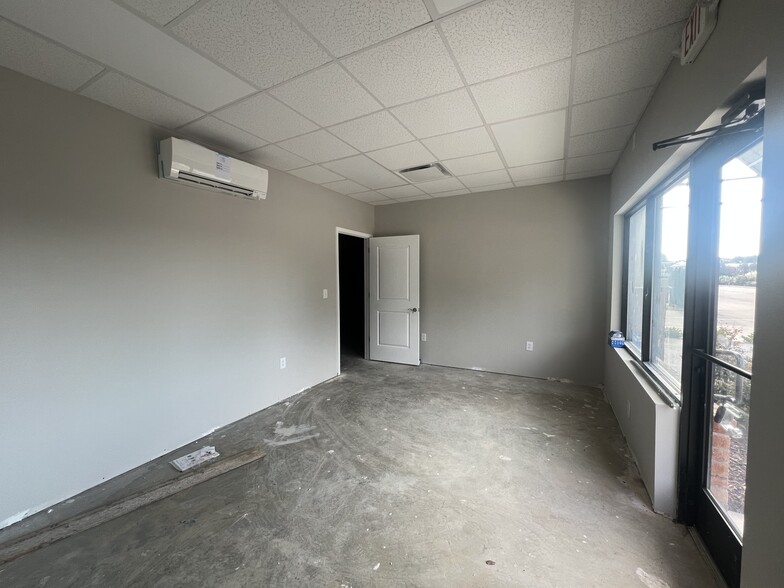 617 Bonanza Dr, Fayetteville, NC for lease - Building Photo - Image 3 of 15