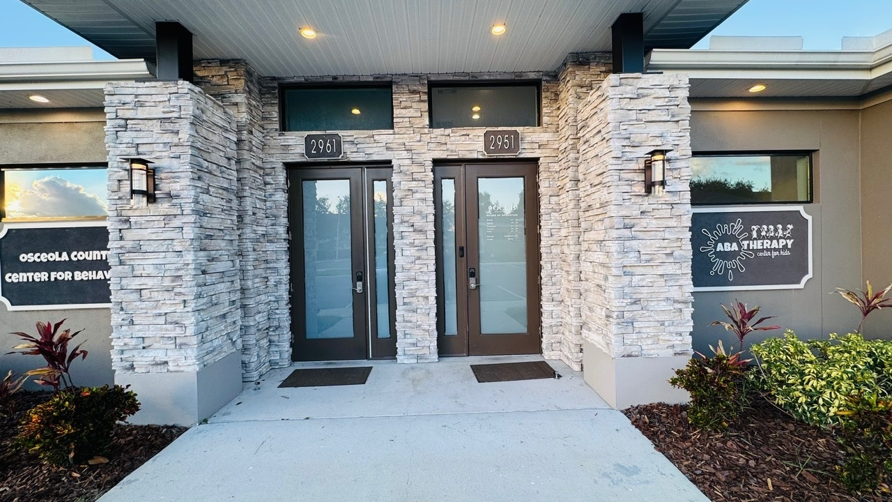 2951 Park Pond Way, Kissimmee, FL for lease Interior Photo- Image 1 of 36