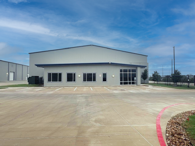 10026 N I-35, San Antonio, TX for lease - Building Photo - Image 2 of 8