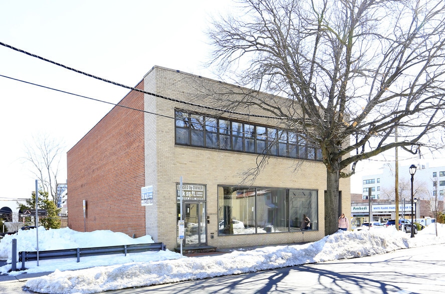 129-131 Court St, White Plains, NY for lease - Primary Photo - Image 1 of 5