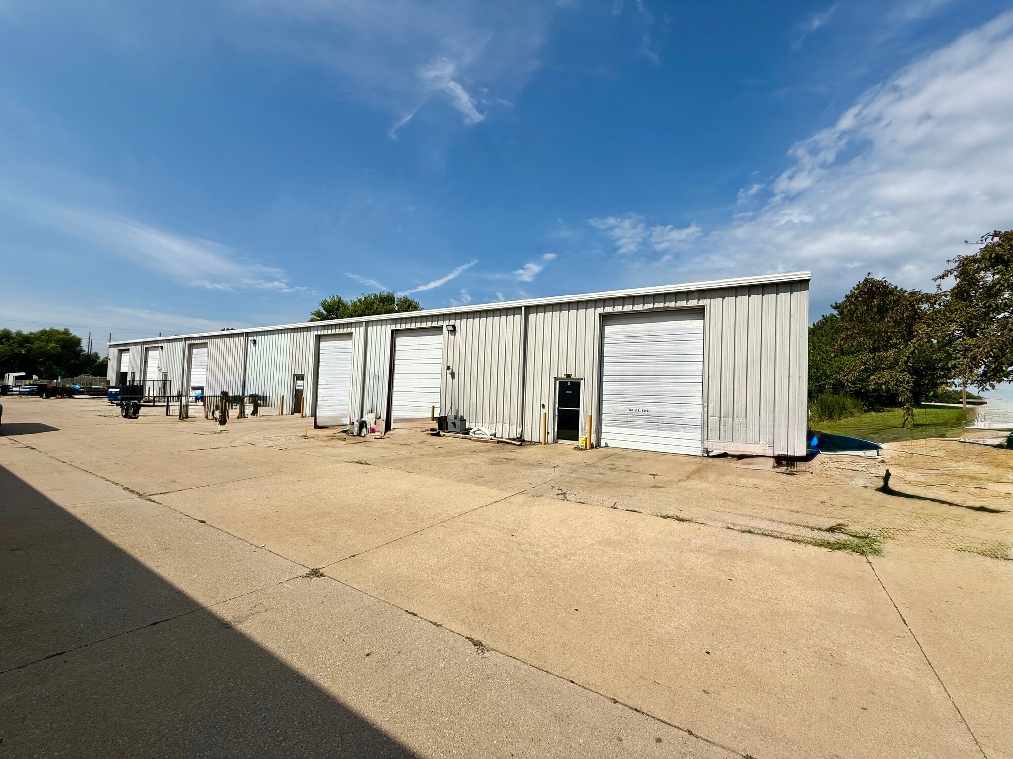 1805 Industrial Park Dr, Normal, IL for lease Building Photo- Image 1 of 19
