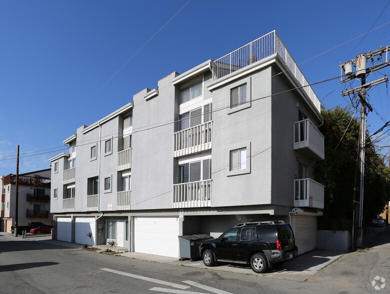 14 Ozone Ave, Venice, CA for sale - Building Photo - Image 3 of 57