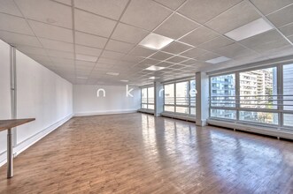 Office in Paris for lease Interior Photo- Image 2 of 9