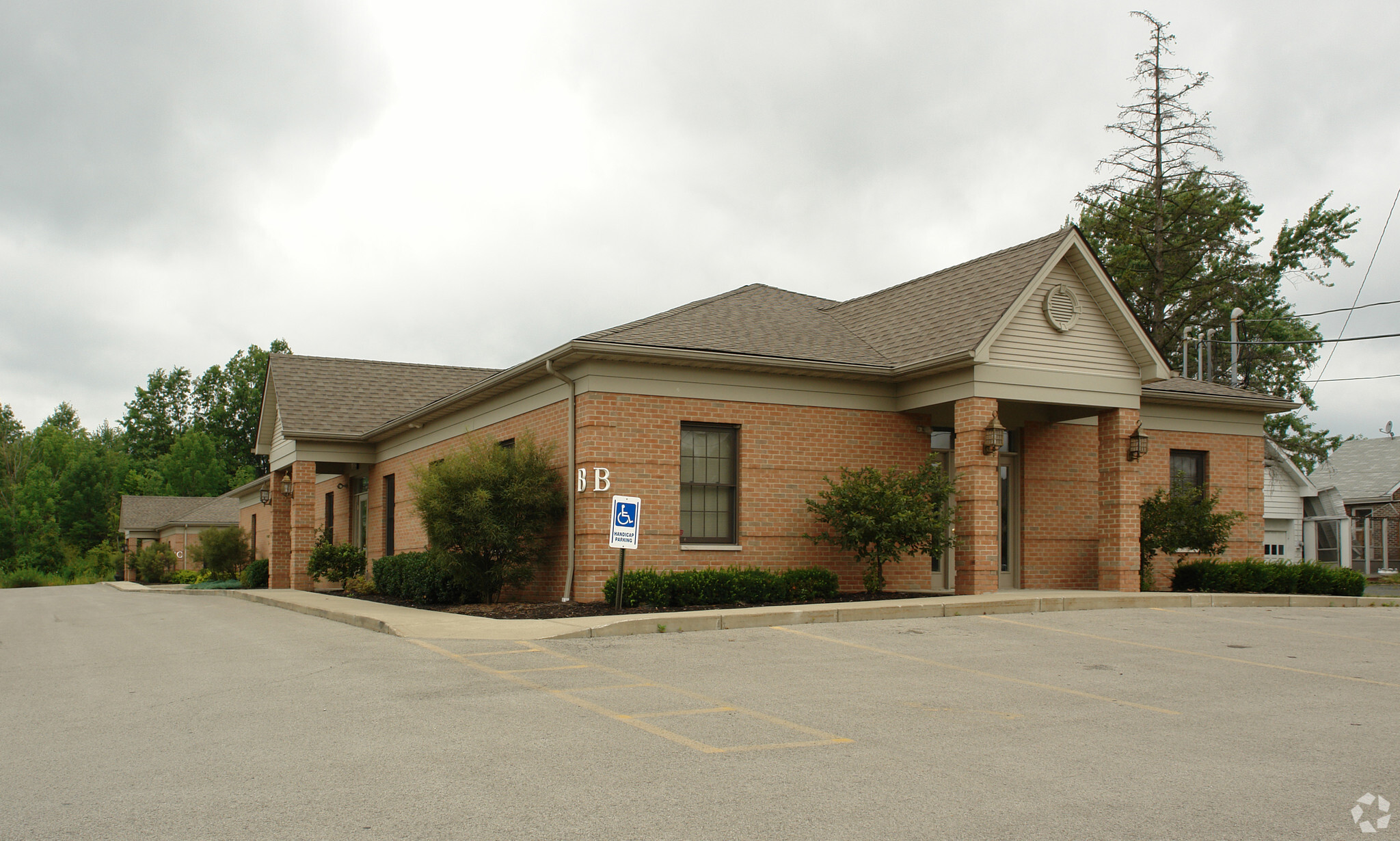 1570 S Canfield Niles Rd, Austintown, OH for sale Building Photo- Image 1 of 1