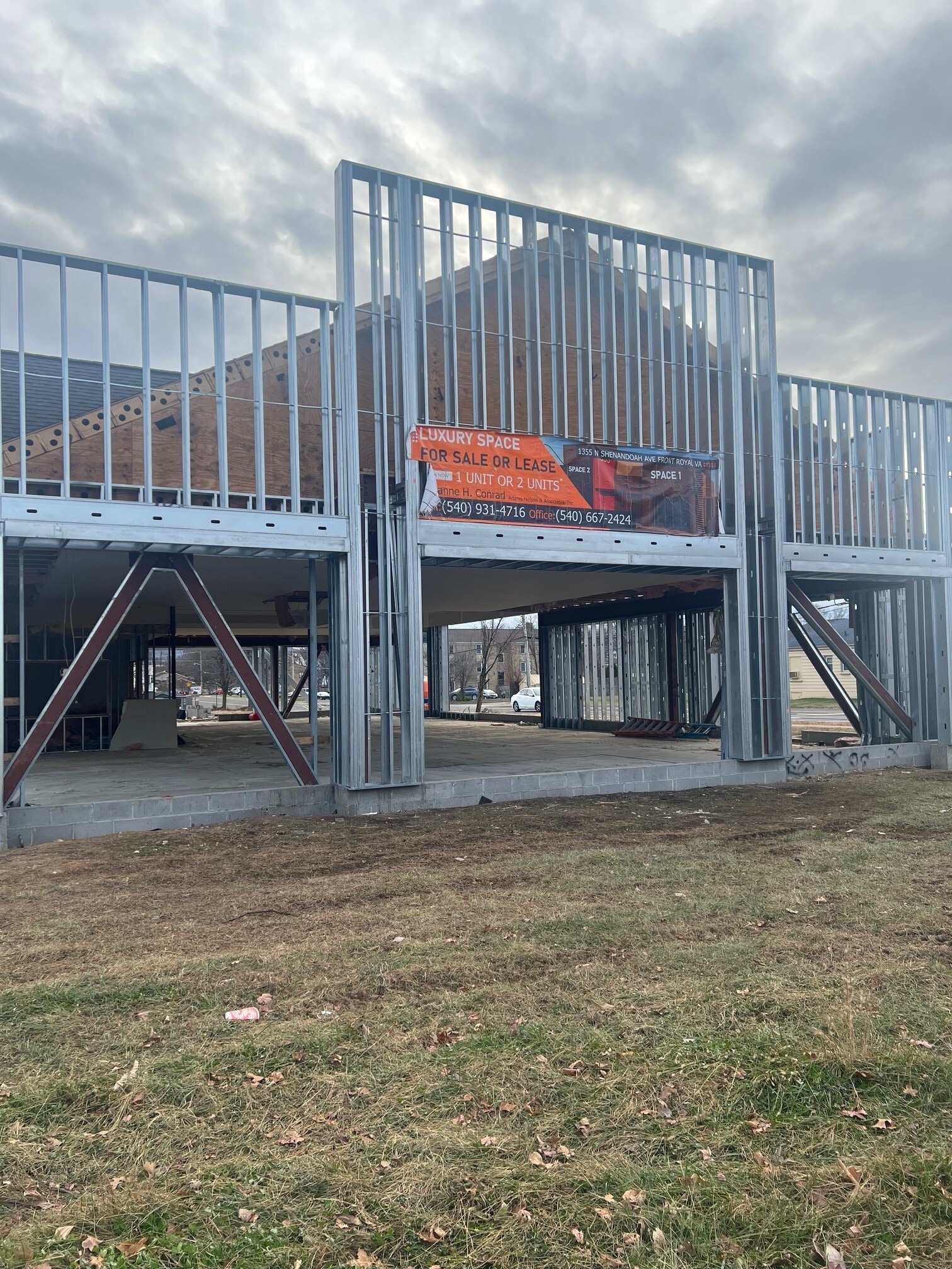 1355 N Shenandoah Ave, Front Royal, VA for sale Interior Photo- Image 1 of 4