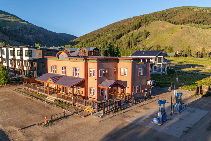 228 Elcho Ave, Crested Butte, CO for sale - Building Photo - Image 1 of 33