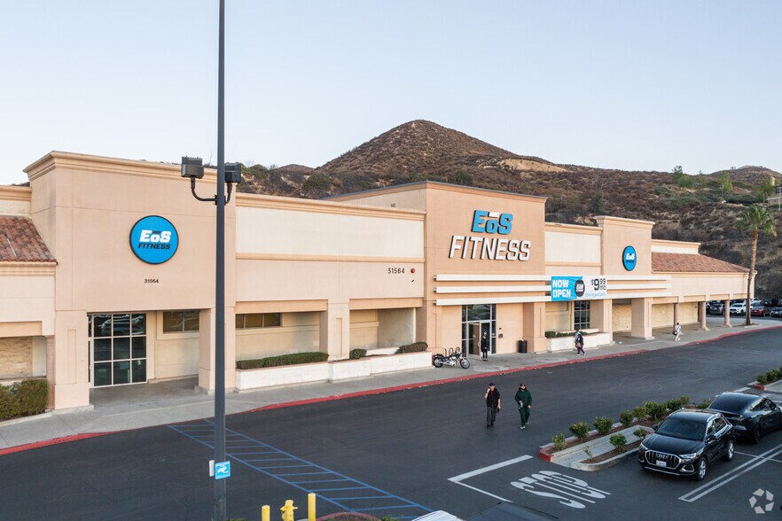 31700 Grape St, Lake Elsinore, CA for lease - Primary Photo - Image 1 of 6