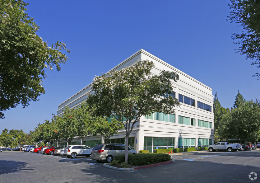 393 Blossom Hill Rd, San Jose, CA for lease - Building Photo - Image 3 of 8