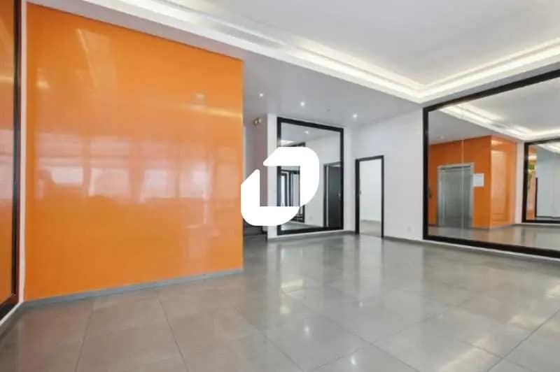 Office in Neuilly-sur-Seine for lease - Building Photo - Image 2 of 9