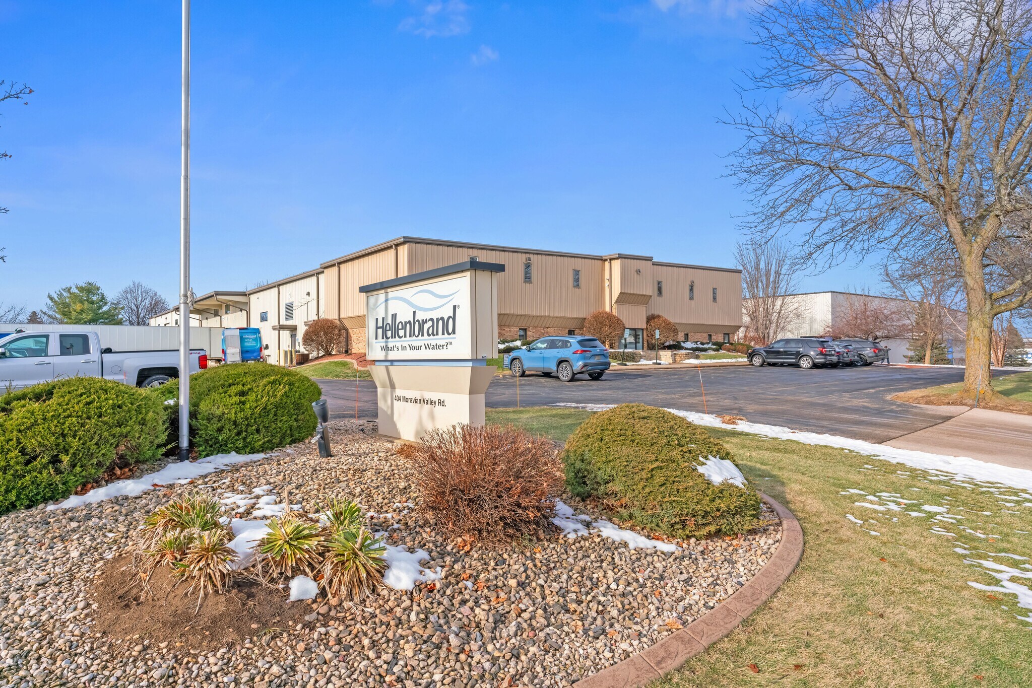 404 Moravian Valley Rd, Waunakee, WI for sale Primary Photo- Image 1 of 8