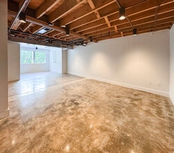 1881 Howell Mill Rd NW, Atlanta, GA for lease Interior Photo- Image 2 of 3