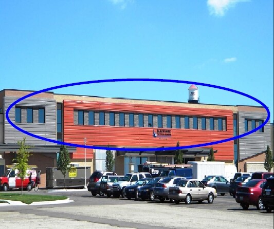 50 Eclipse Ctr, Beloit, WI for lease - Building Photo - Image 2 of 5