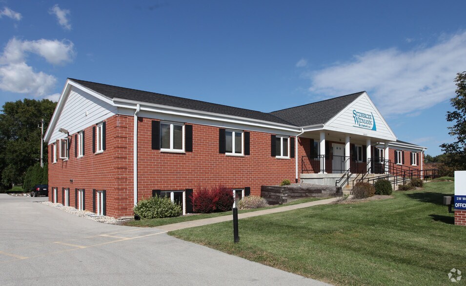14640 W Greenfield Ave, Brookfield, WI for sale - Primary Photo - Image 1 of 1