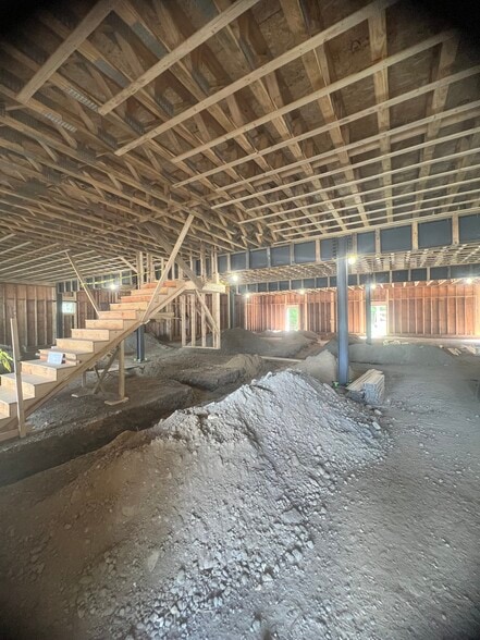 255 Cape Hwy, East Taunton, MA for lease - Interior Photo - Image 3 of 4