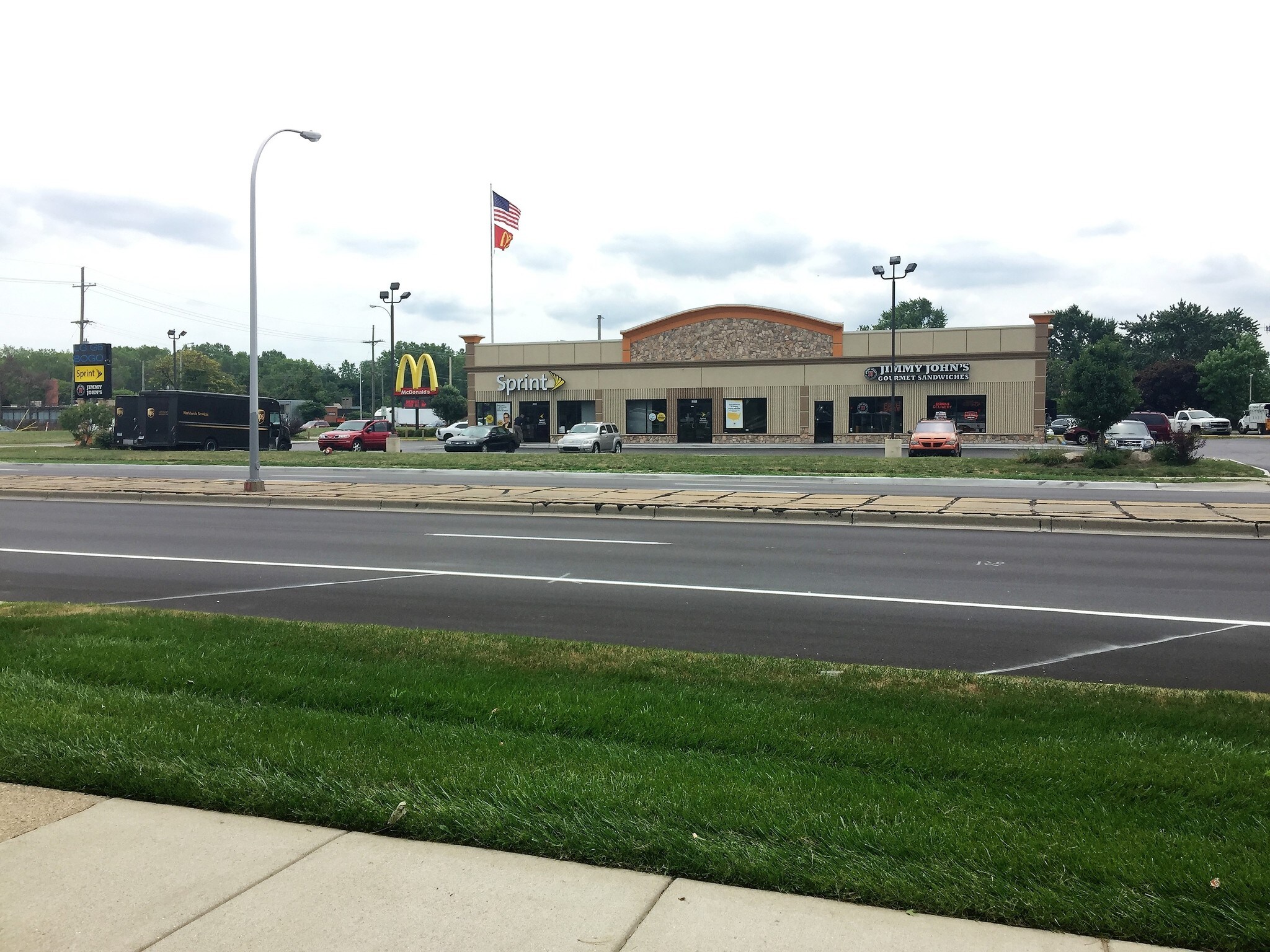 5858-5882 E 12 Mile Rd, Warren, MI for sale Primary Photo- Image 1 of 1