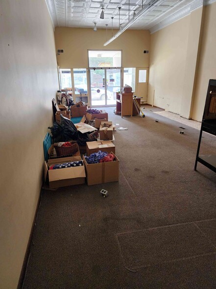 13-17 N 4th St, Martins Ferry, OH for sale - Interior Photo - Image 3 of 12