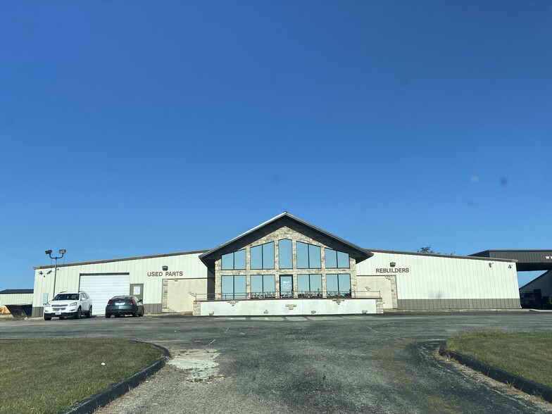 20451 Highway W, Lebanon, MO for sale - Building Photo - Image 1 of 35