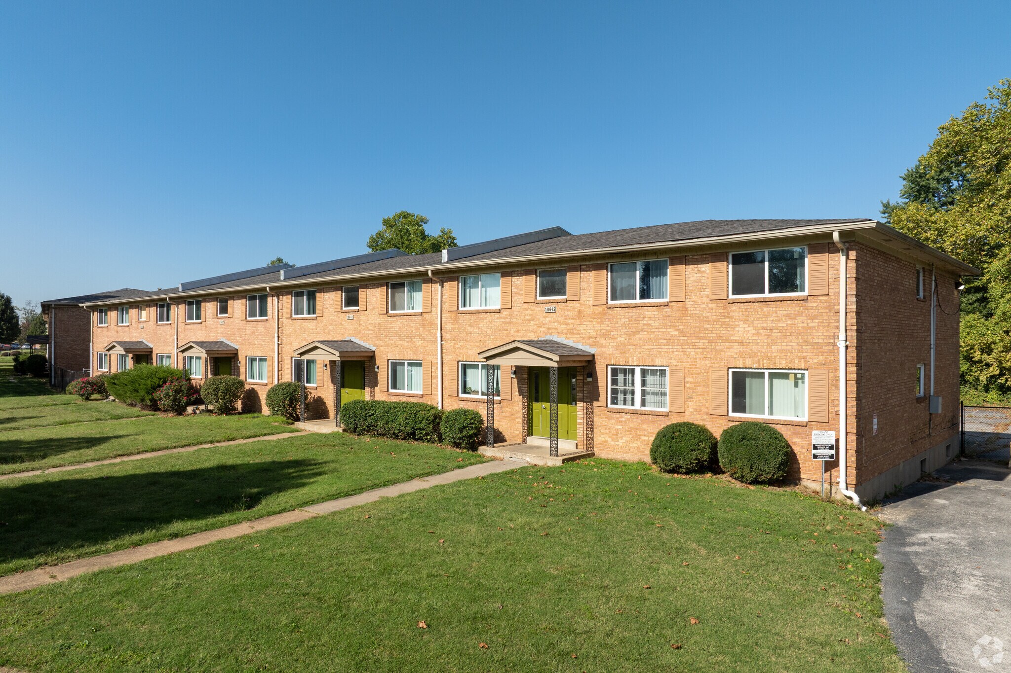 10613 Lookaway Dr, Saint Louis, MO for sale Primary Photo- Image 1 of 1