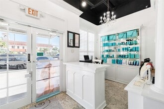 520 Biltmore Way, Coral Gables, FL for lease Interior Photo- Image 2 of 20