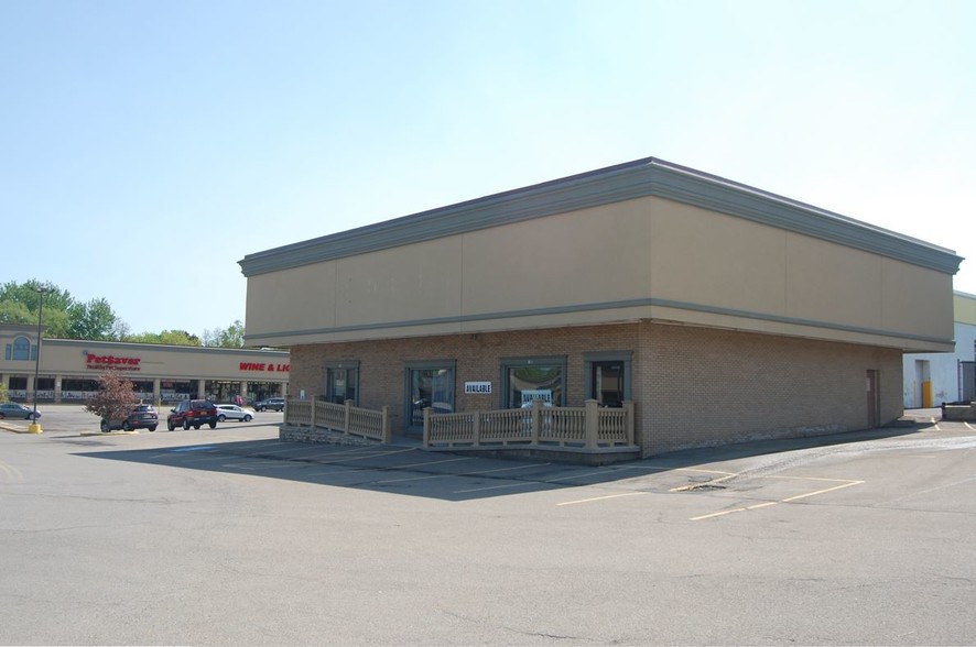 1520 W Ridge Rd, Greece, NY for lease - Building Photo - Image 3 of 4