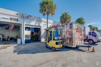 9090 NW South River Dr, Miami, FL for lease Building Photo- Image 2 of 7