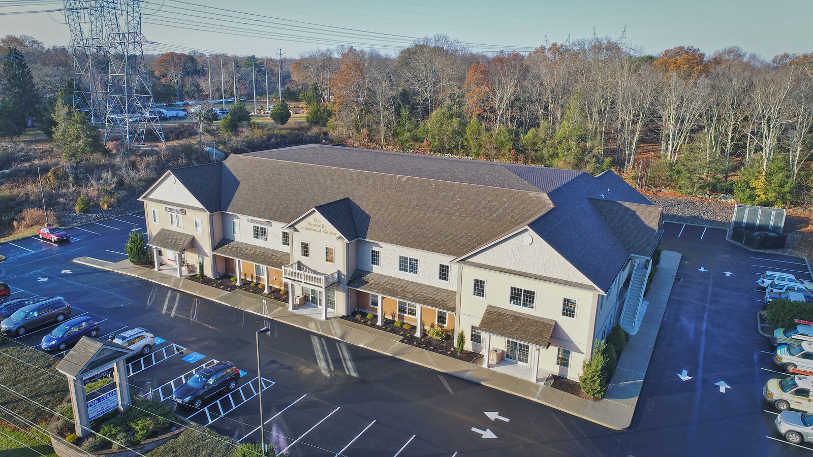 80 Norwich New London Tpke, Uncasville, CT 06382