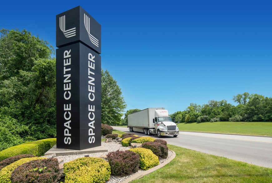 1500 Geospace Dr, Independence, MO for lease - Building Photo - Image 3 of 12